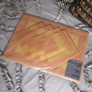 NWT placemat & napkin set